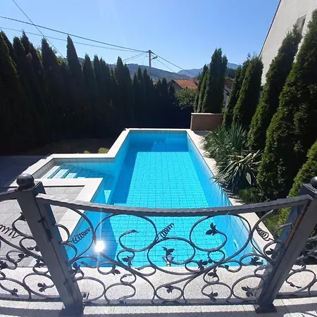 Villa Ajka *